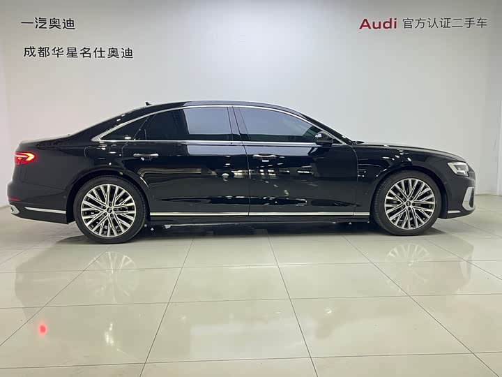 Audi A8 2023 A 8 L 50 TFSI quattro — фото 3