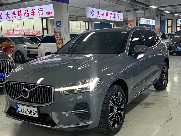 Volvo XC60 2022 B 5 4 WD — фото 1