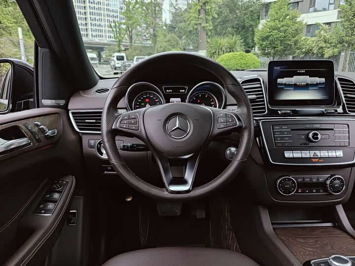 Mercedes-Benz GLE 2017 GLE 400 4 MATIC — фото 15