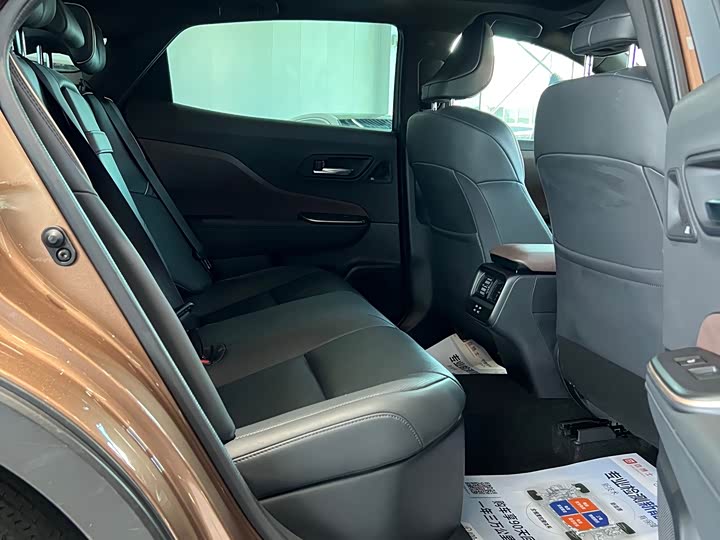 Toyota Sport 2023 2.5 L Sport Cross HEV 2 WD — фото 15