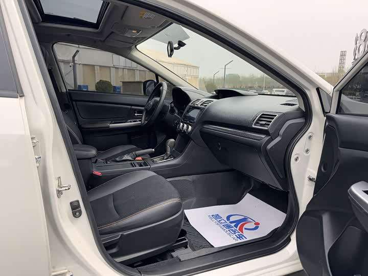 Subaru XV 2015 2.0i — фото 6