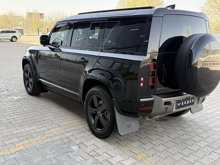Land Rover Defender — фото 7