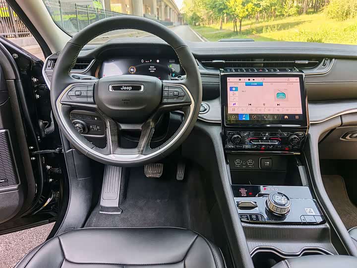 Jeep Grand Cherokee 4xe — фото 7