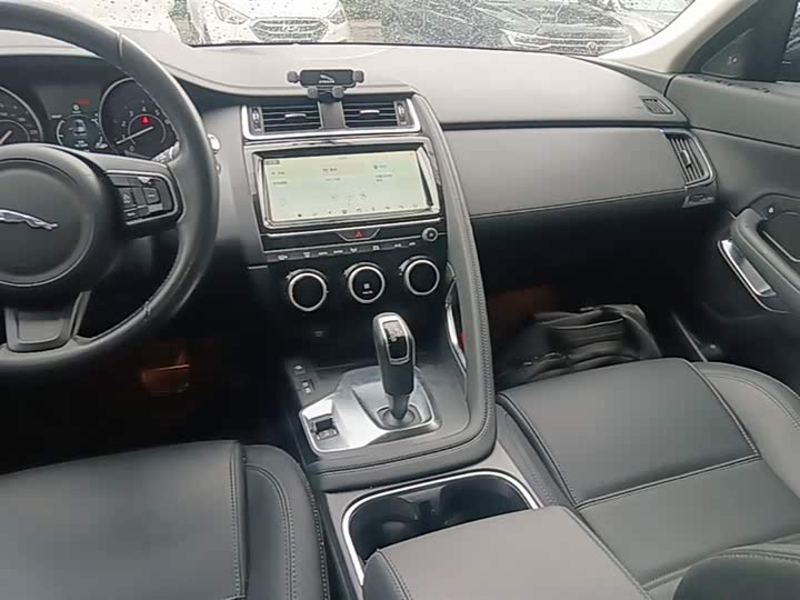 Jaguar E-PACE 2018 P 200 S VI — фото 13