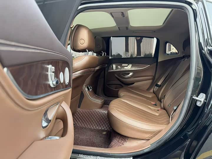 Mercedes-Benz E-Class 2021 E 300 L Luxury — фото 6