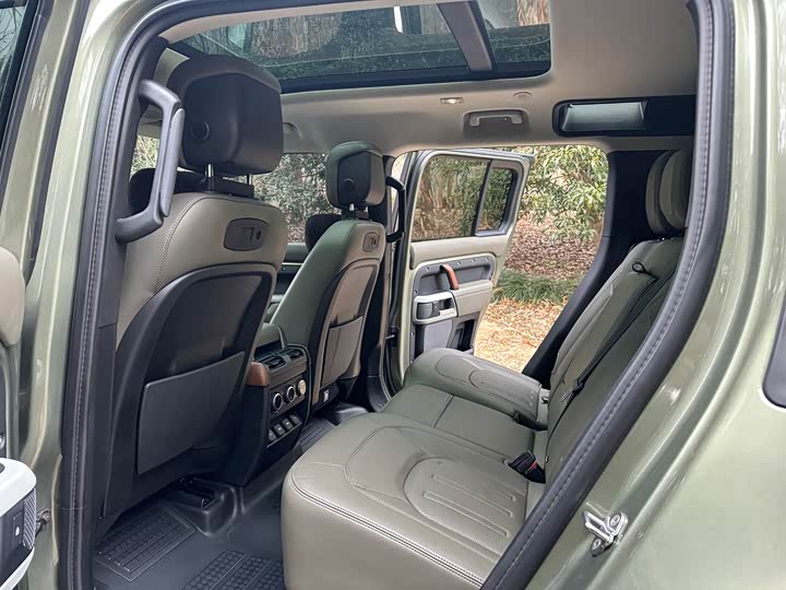 Land Rover Defender — фото 13