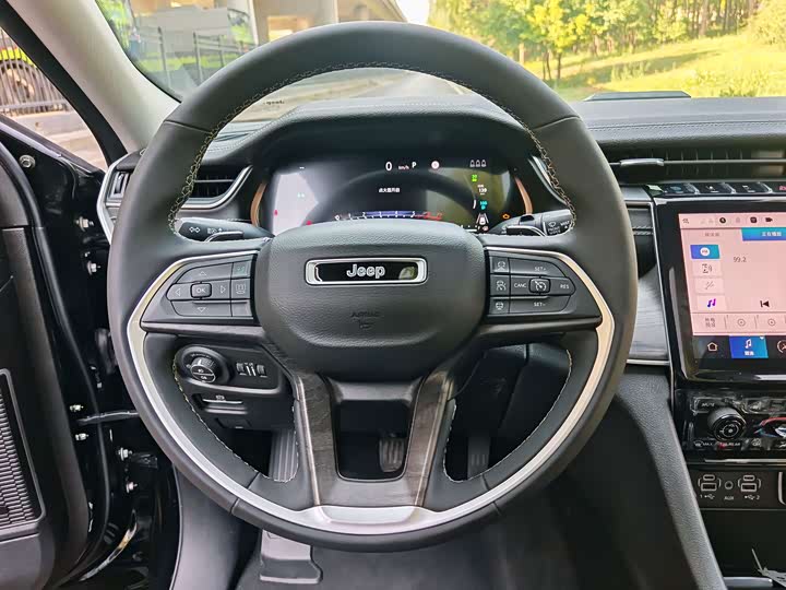 Jeep Grand Cherokee 4xe — фото 8