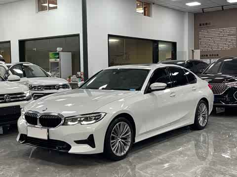 BMW 3-Series 2022 320i — фото 19