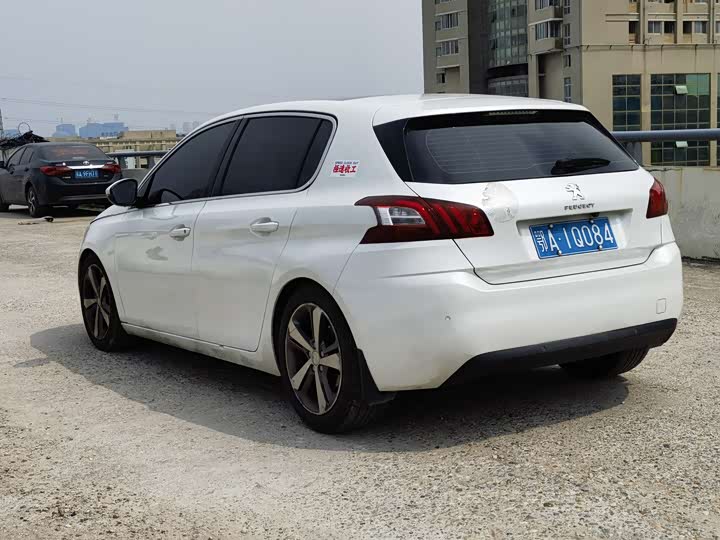 Peugeot 308 S 2015 1.6 T AT — фото 14