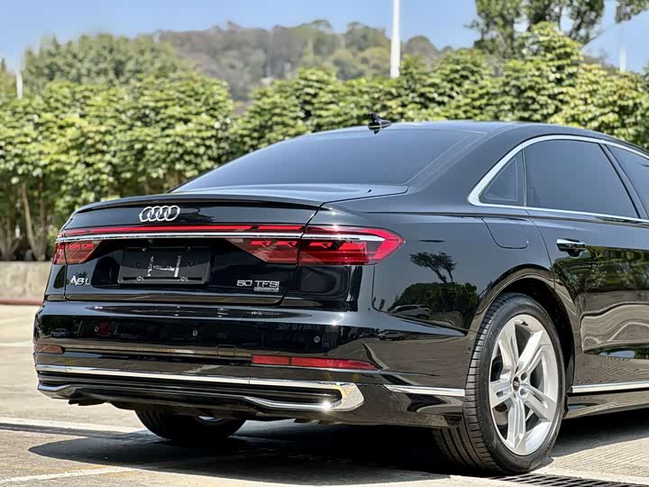 Audi A8 2023 A 8 L 50 TFSI quattro — фото 8