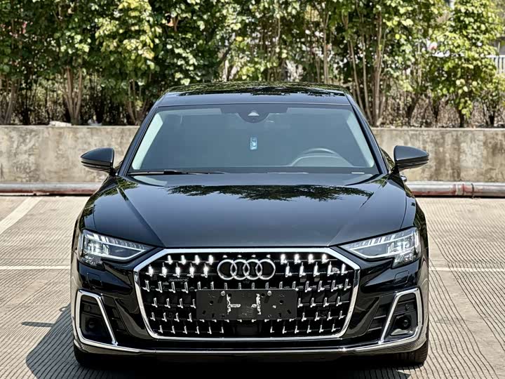 Audi A8 2023 A 8 L 50 TFSI quattro — фото 2