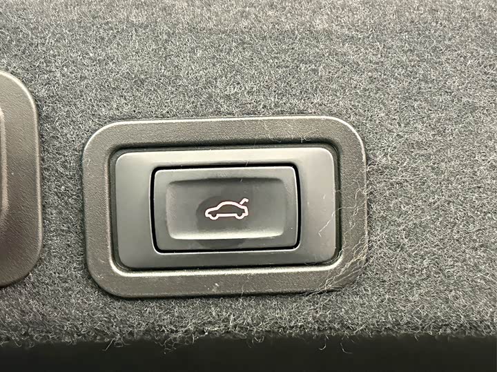 Audi A6L 2014 50 TFSI quattro Luxury — фото 23