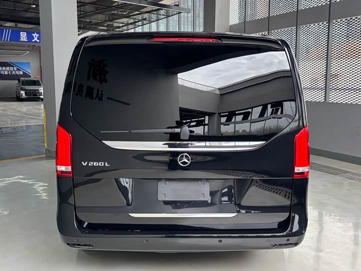 Mercedes-Benz V-Class 2022 V 260 L — фото 14