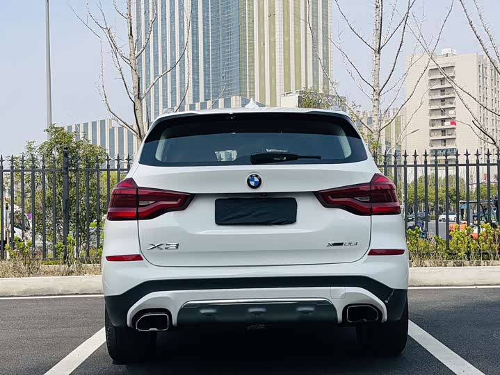 BMW X3 2019 x Drive 28i — фото 8