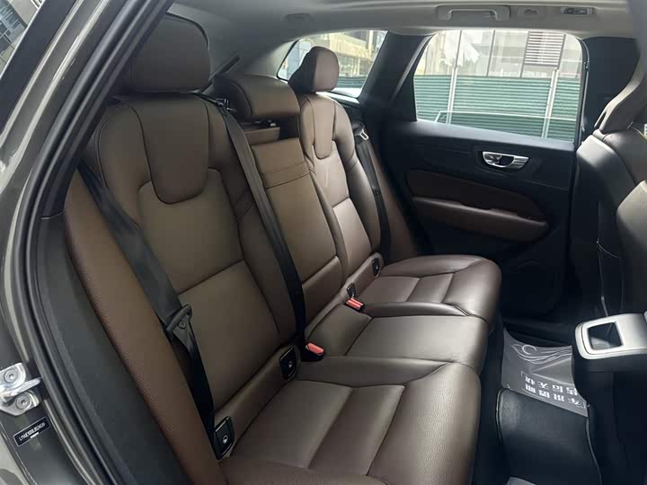 Volvo XC60 2020 T 5 4 WD — фото 14