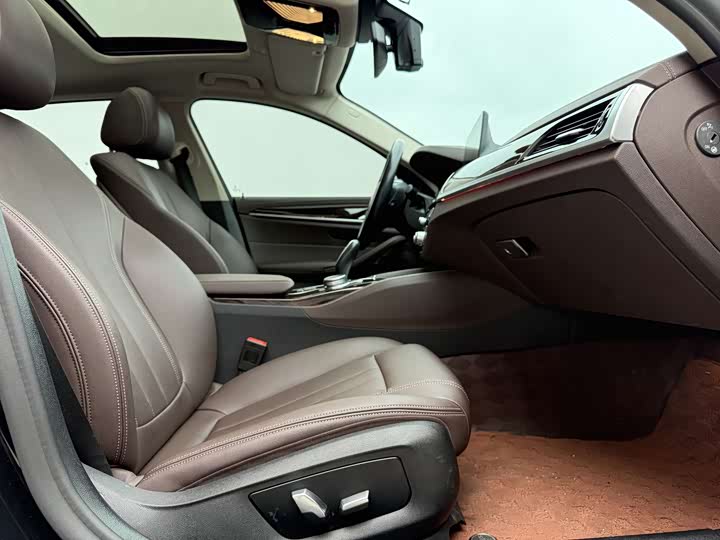 BMW 5-Series 2020 525 Li — фото 13