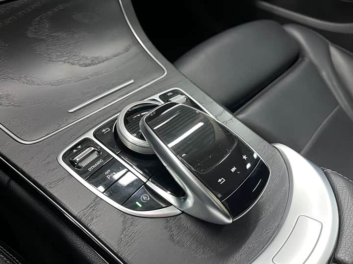 Mercedes-Benz C-Class 2018 C 200 L — фото 17