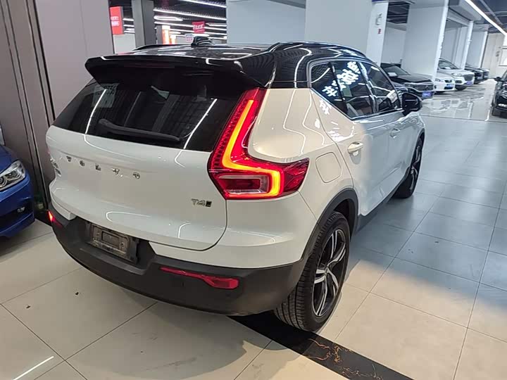 Volvo XC40 2021 T 4 WD — фото 7