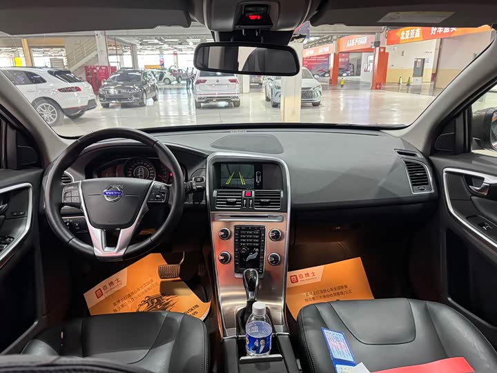 Volvo XC60 2017 T 5 AWD — фото 11