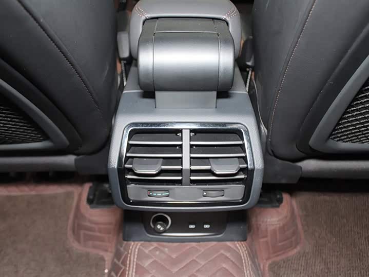 Audi Q3 2023 35 TFSI (1.5 T) — фото 10