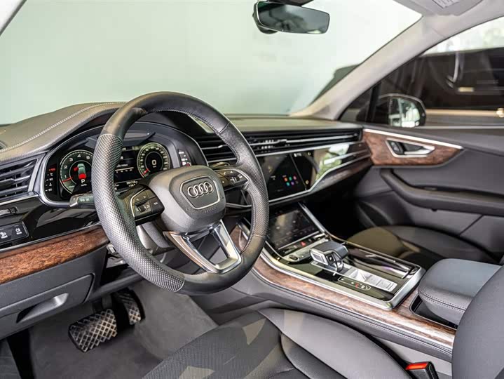 Audi Q7 2023 55 TFSI quattro S line Sport — фото 6