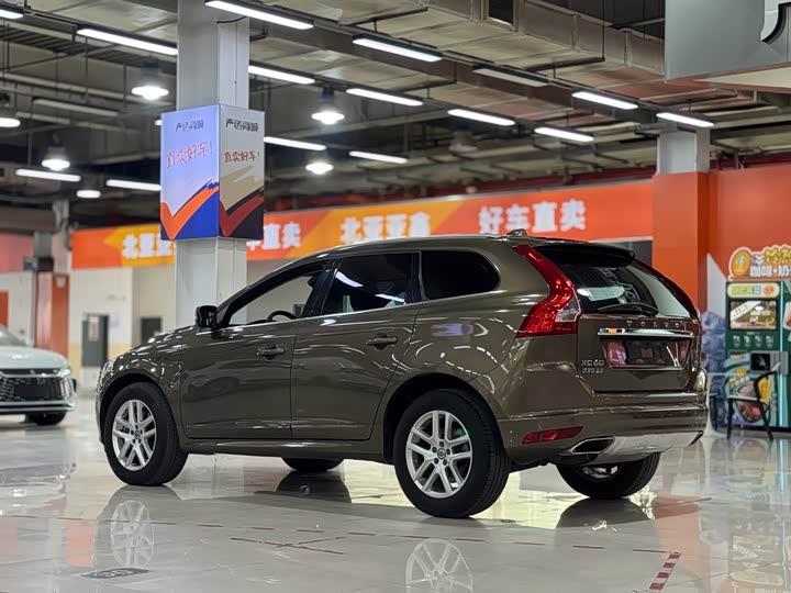 Volvo XC60 2017 T 5 AWD — фото 6
