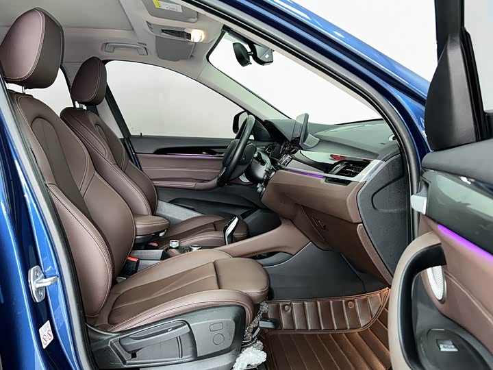 BMW X1 2021 s Drive 20 Li — фото 11