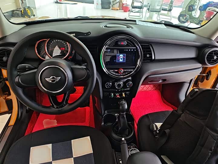 MINI Hatch — фото 10