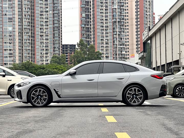 BMW i 4 2023 e Drive 35 — фото 17