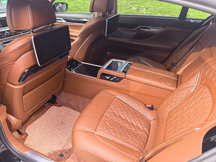 BMW 7-Series 2021 740 Li x Drive M — фото 7