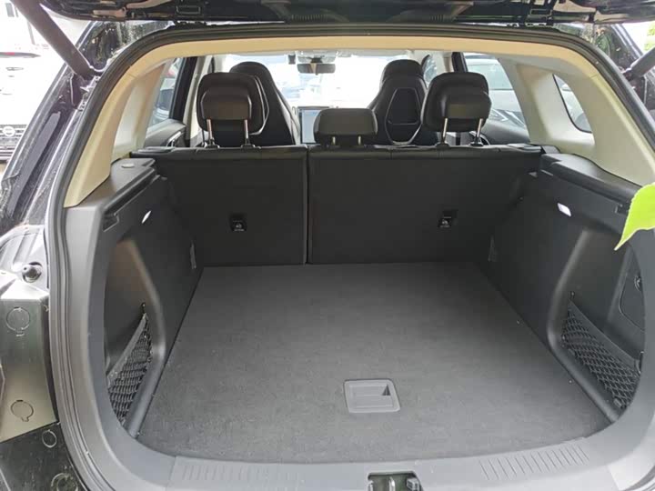 Hongqi HS3 PHEV 2024 115km — фото 19