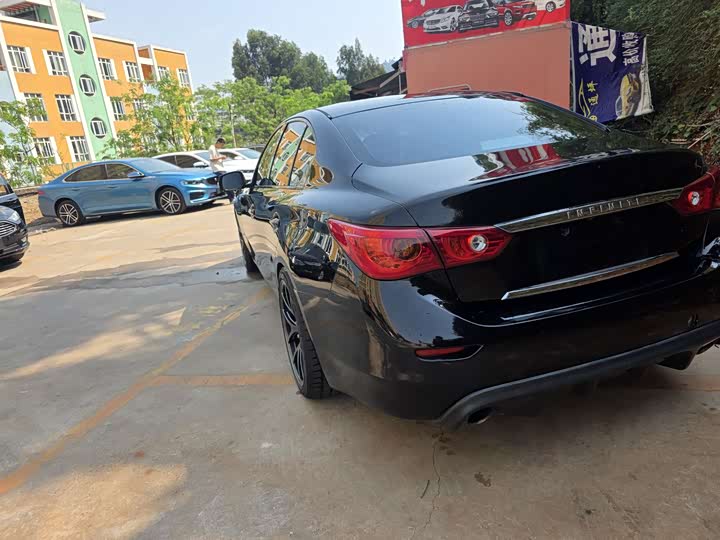 Infiniti Q50L 2015 2.0 T — фото 21