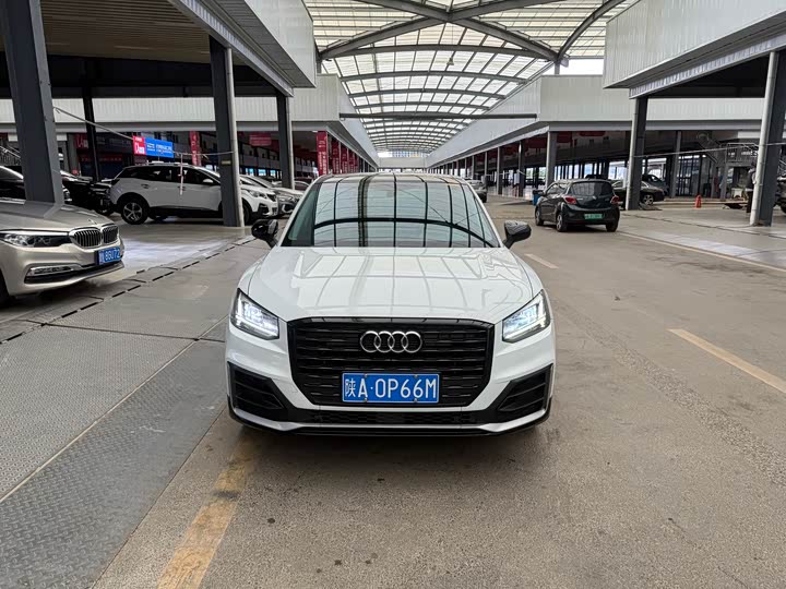 Audi Q2L 2018 35 TFSI V — фото 2