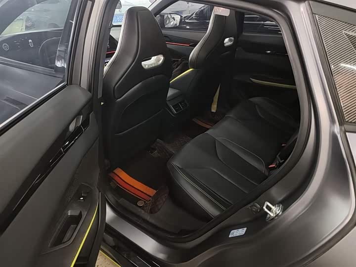 Changan UNI-V 2022 2.0 T — фото 17
