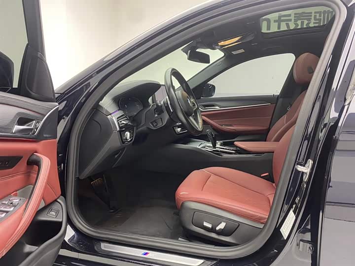 BMW 5-Series 2021 530 Li Leading M — фото 17