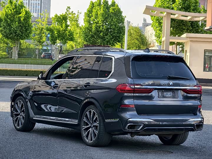 BMW X7 2019 x Drive 40i M — фото 8