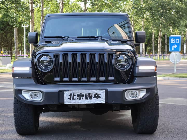 Jeep Wrangler — фото 2