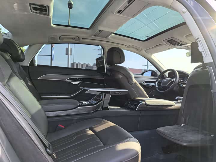 Audi A8 2021 A 8 L 55 TFSI quattro Premium — фото 13