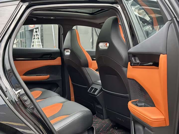 Changan UNI-V 2023 2.0 T — фото 11