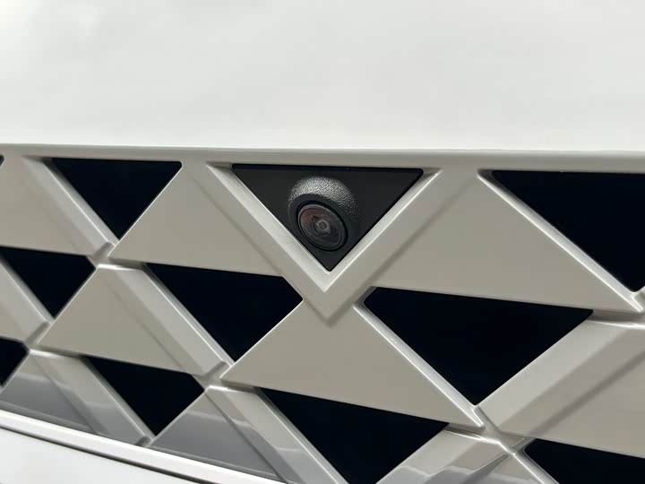 Changan UNI-V 2024 1.5 T Sport — фото 6