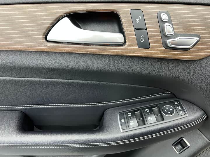 Mercedes-Benz GLE 2018 GLE 320 4 MATIC — фото 3