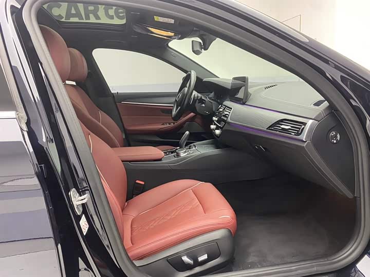 BMW 5-Series 2021 530 Li Leading M — фото 18
