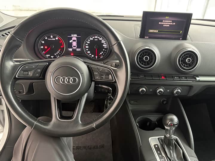 Audi A3 2019 Limousine 35 TFSI V — фото 6