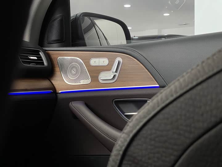 Mercedes-Benz GLS 2023 GLS 450 4 MATIC Luxury — фото 22