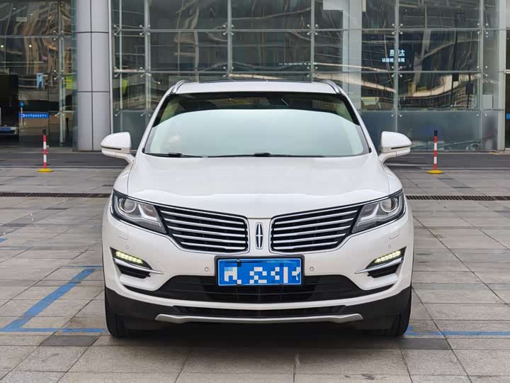 Lincoln MKC 2017 2.0 T 4 WD — фото 2