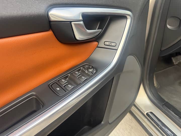 Volvo S60 2015 S 60 L 2.0 T — фото 21