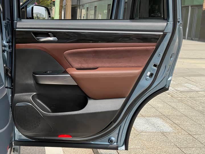 Trumpchi GS8 2017 320 T 2 WD ( ) — фото 20