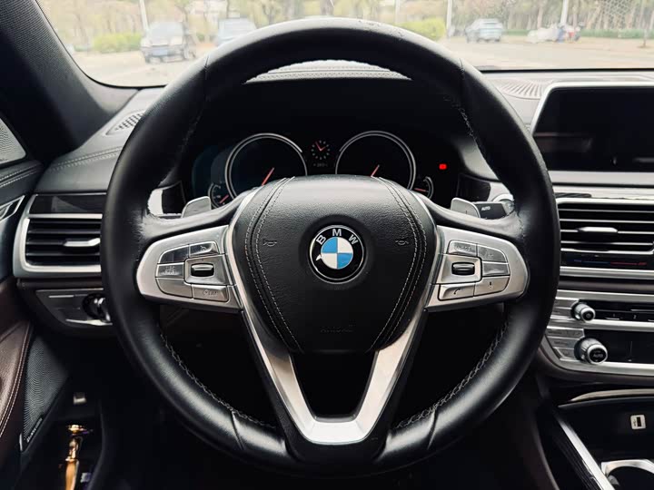 BMW 7-Series 2018 730 Li Leading M — фото 28