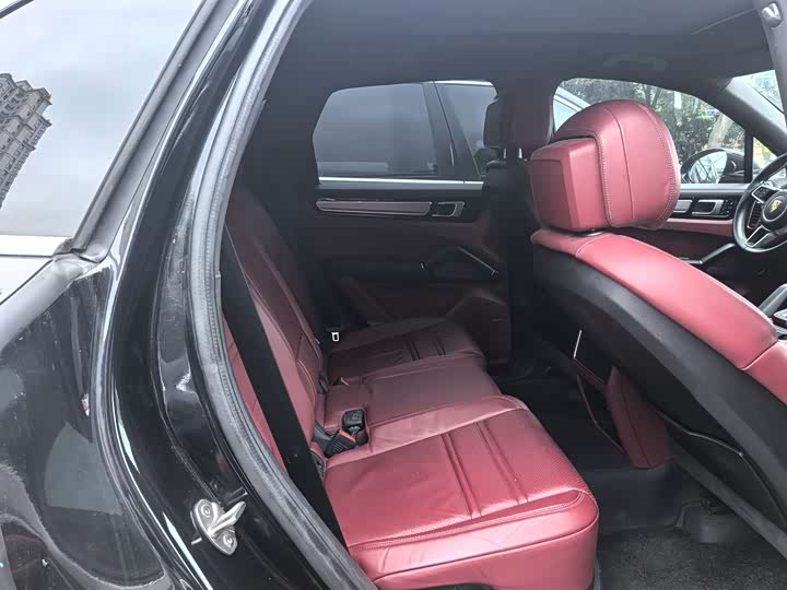 Porsche Cayenne 2018 Cayenne 3.0 T — фото 11