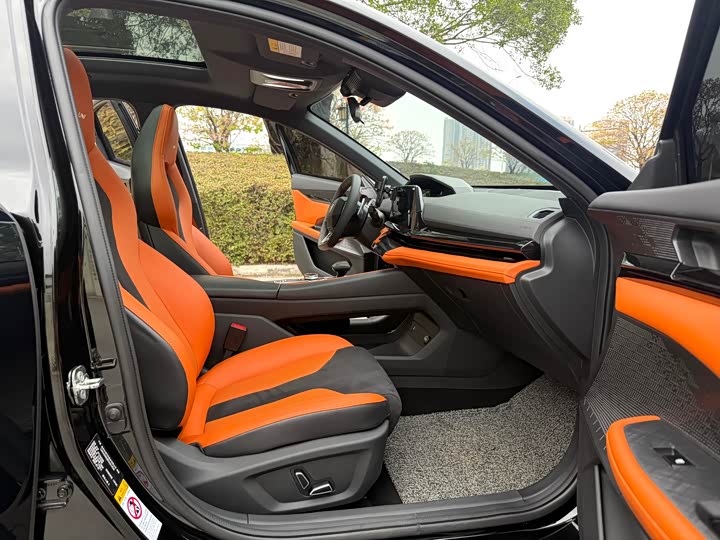 Changan UNI-V 2023 1.5 T — фото 14